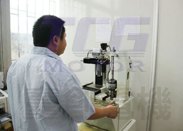 齒輪精度檢測儀（二）